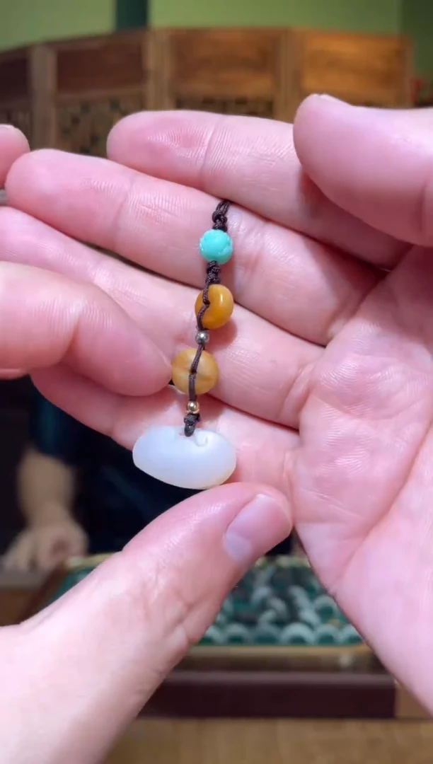 和田玉未镶嵌挂件锁