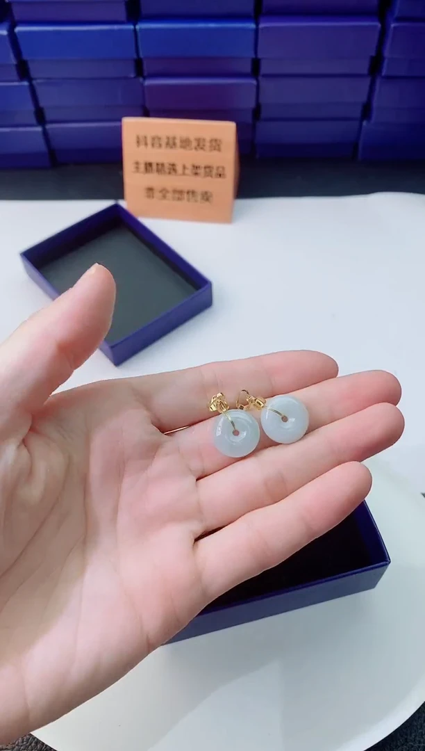 翡翠未镶嵌颈饰1111111111