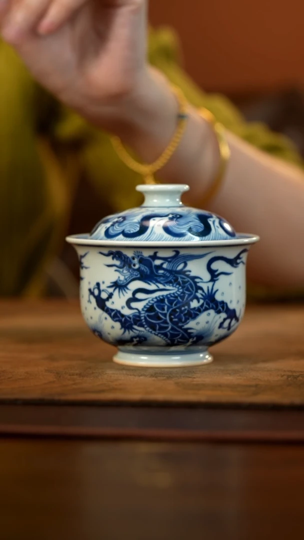 【闪购商品】微瑕青花鱼化龙盖碗