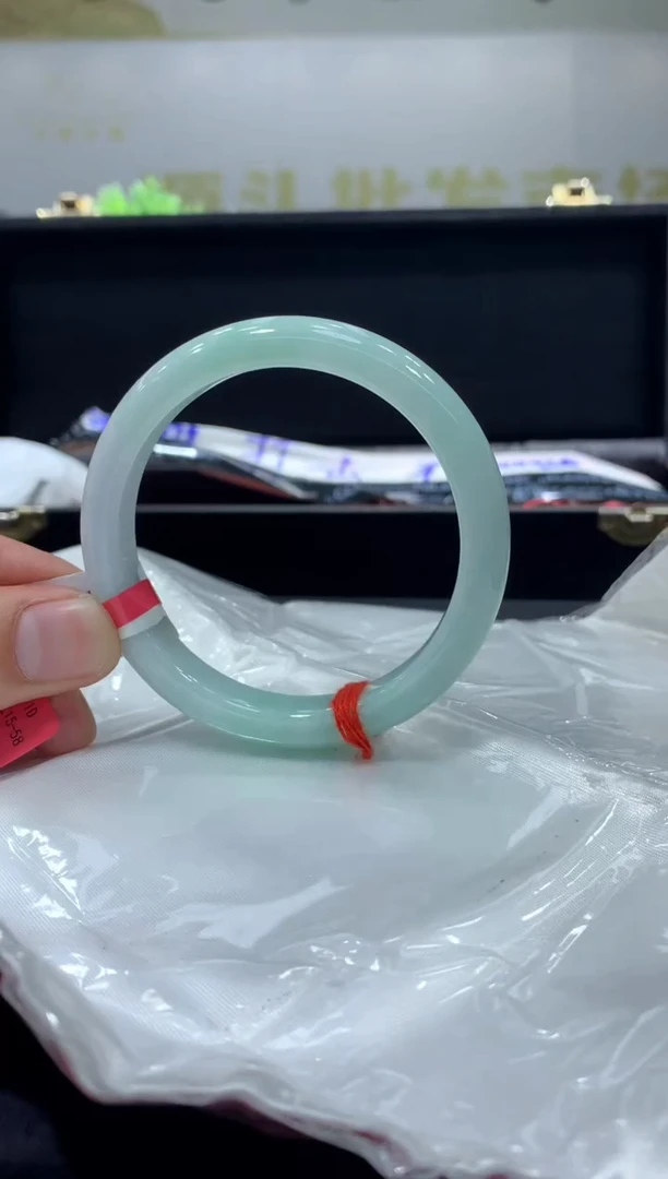 未镶嵌手镯翡翠翡翠手镯