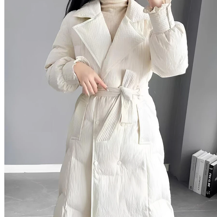 羽绒服女2024过膝款新款冬季中长款过膝设计概念气质西装领白鸭绒