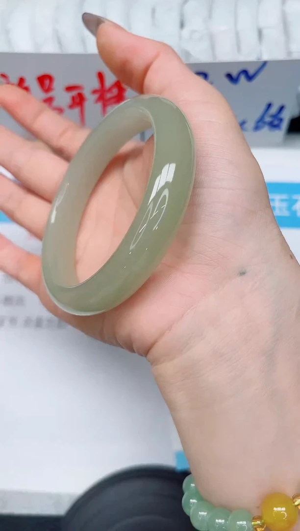 未镶嵌手镯石英质玉146-62