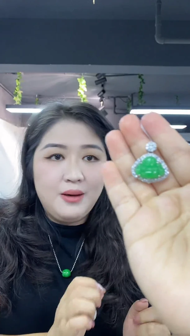 吊坠(不含链)未镶嵌翡翠多样性发其一颜色微差