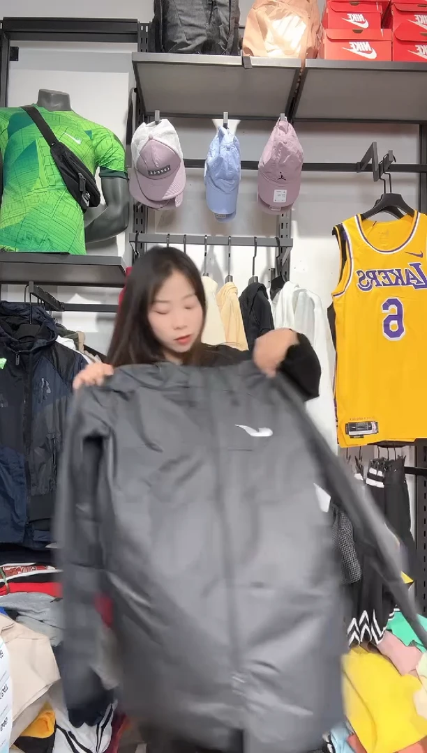 1646     编码 瑕疵款直播间过款为准 尺码 M