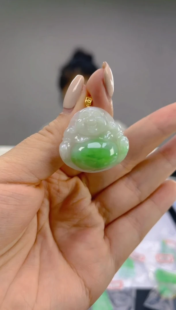 翡翠18K金镶嵌颈饰天然A货翡翠