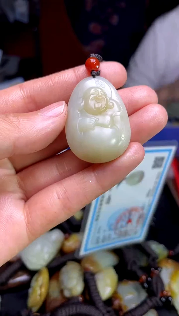 和田玉未镶嵌颈饰1