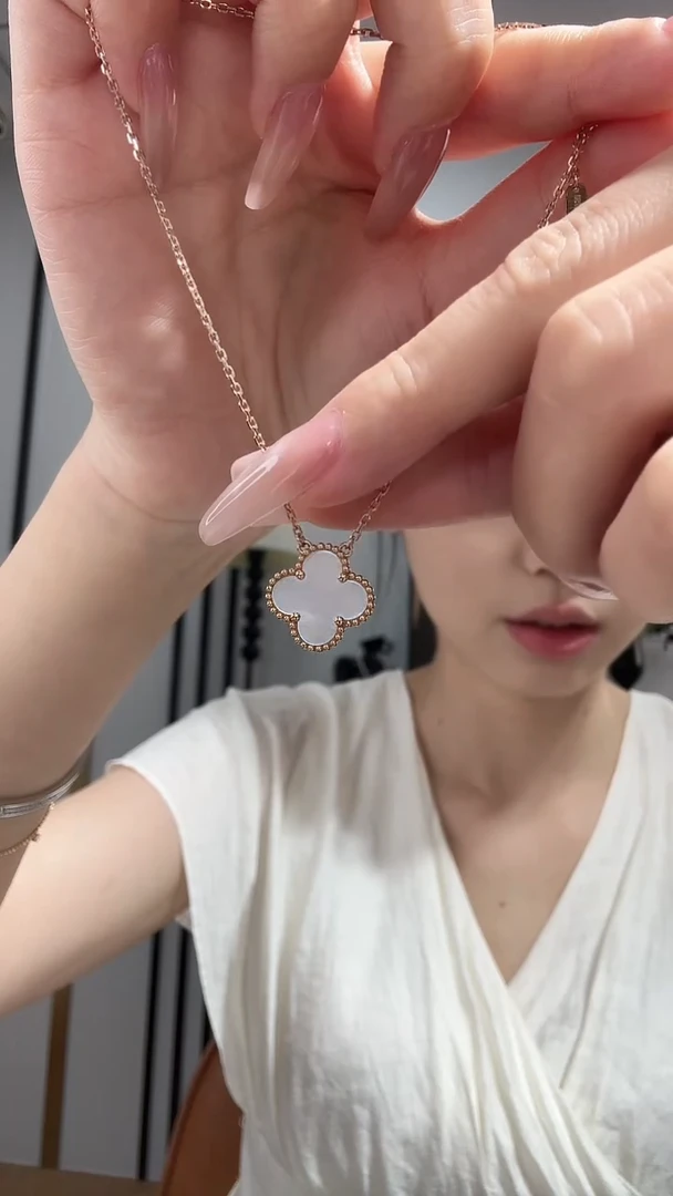 18K金镶嵌贝壳（贝母）套链白色k黄单花套链GHJ