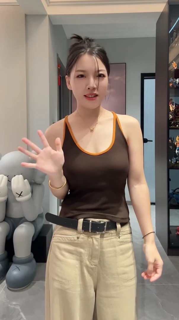 秋季新款女士时尚拼接撞色百搭工字型一体杯U领磨毛吊带背心