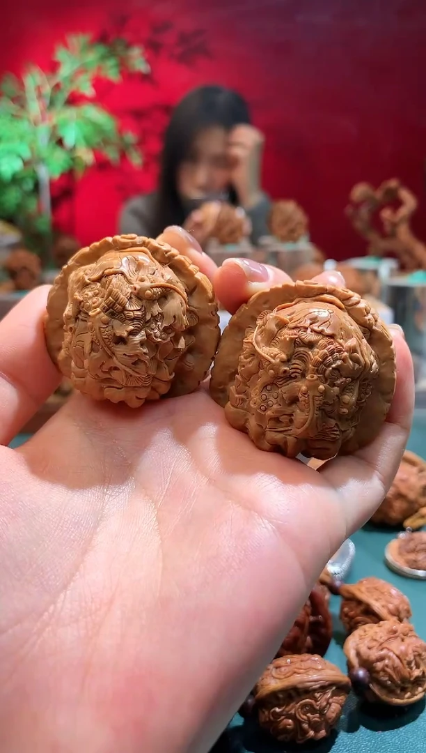 【闪购商品】文玩核桃把件147258369------