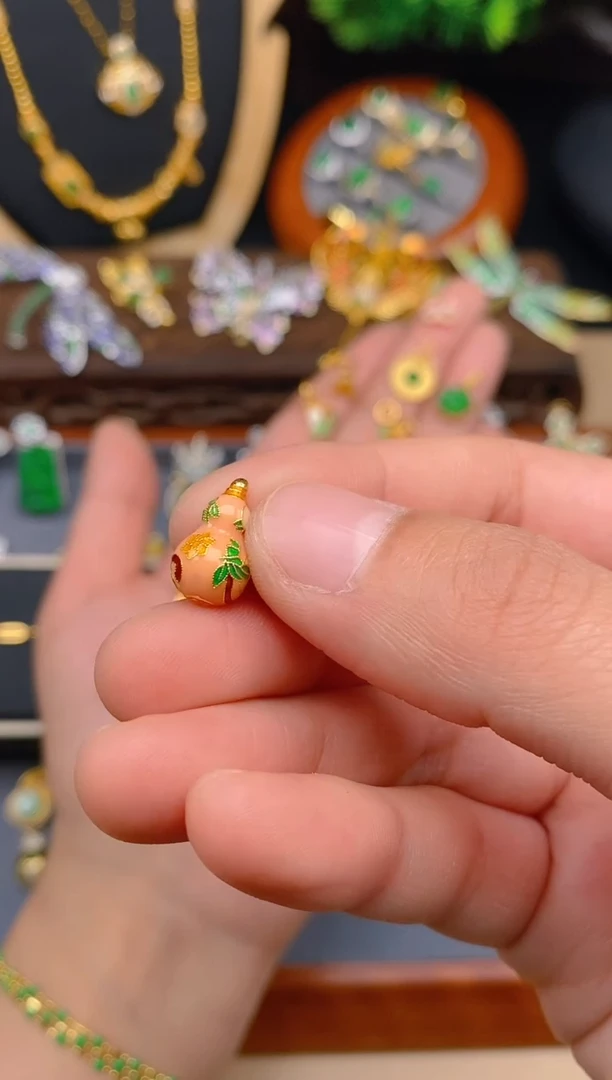 【闪购商品】翡翠吊坠(不含链)银S925镶嵌珐琅彩葫芦