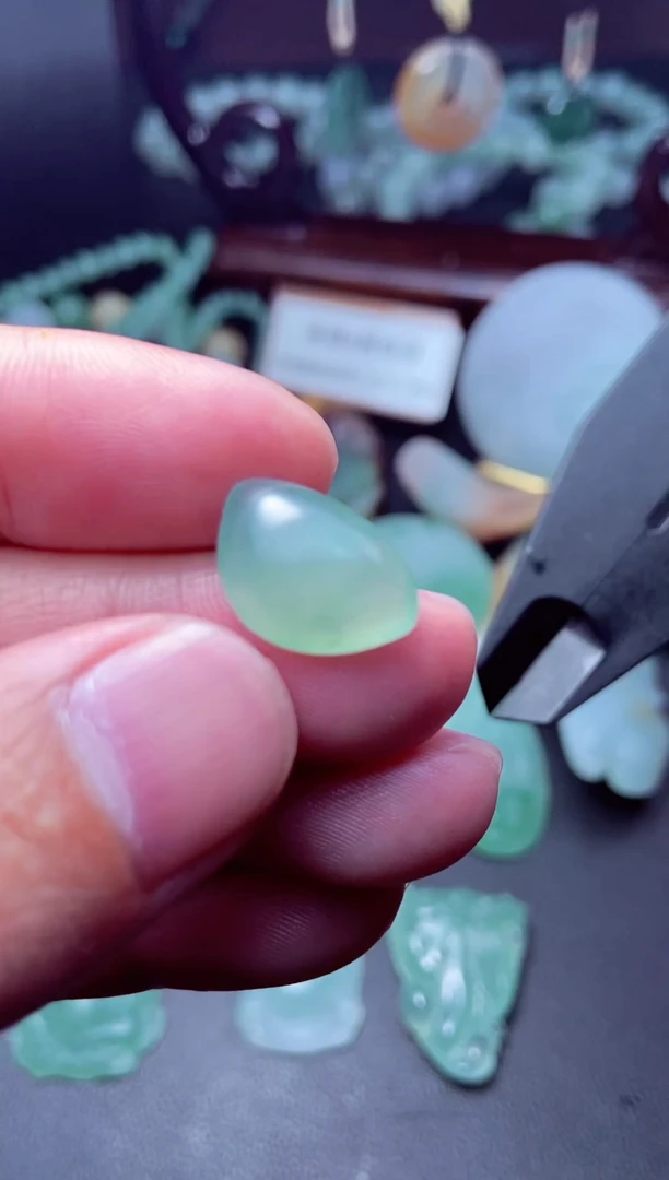 未镶嵌定制翡翠梅**兮a货翡翠