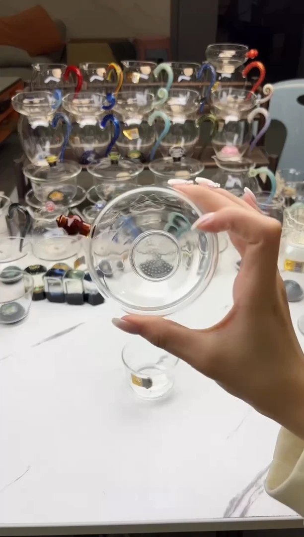 手工艺品玻璃禾器奉珠琥珀色普通盒