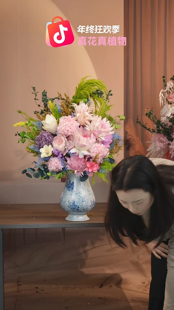 ：            花+花瓶