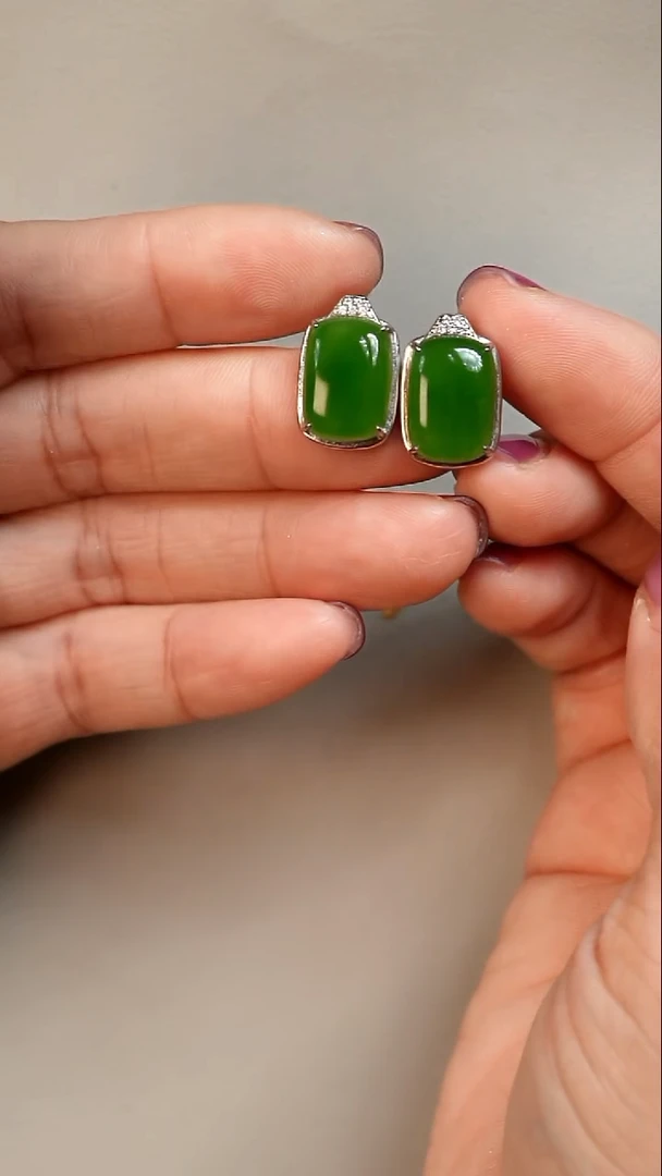 未镶嵌和田玉挂件耳饰