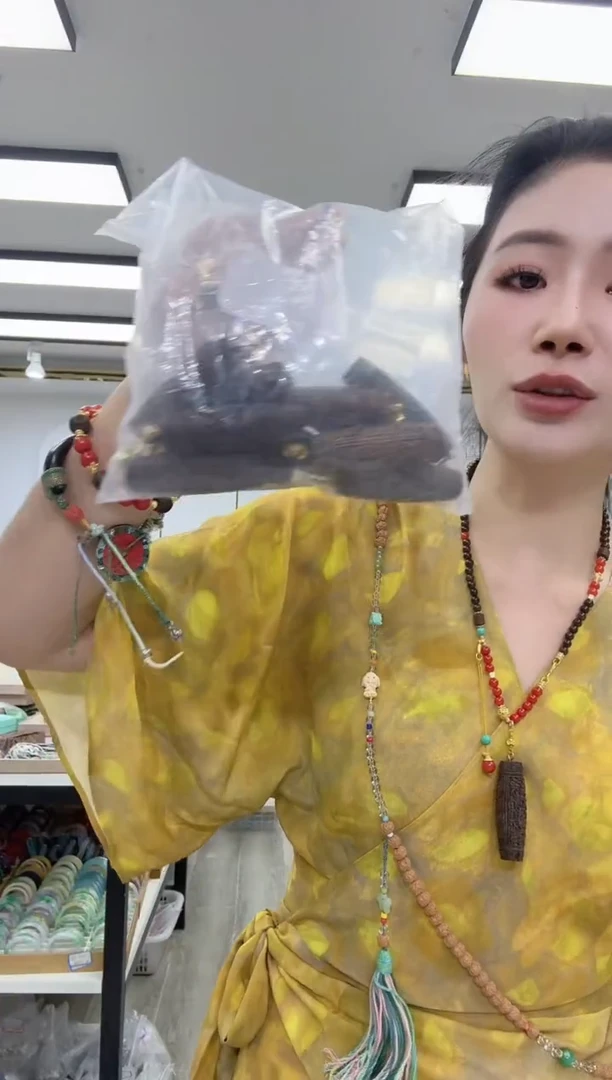 玛瑙/玉髓颈饰合金16119降真桶珠