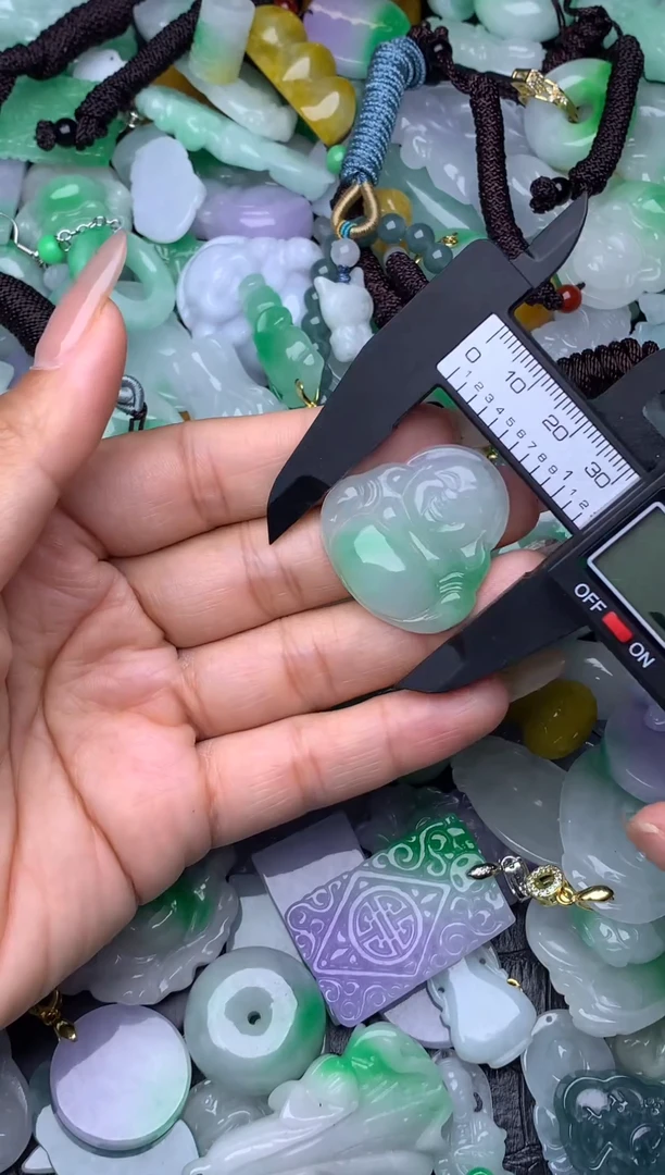 翡翠未镶嵌颈饰天然缅甸翡翠吊坠