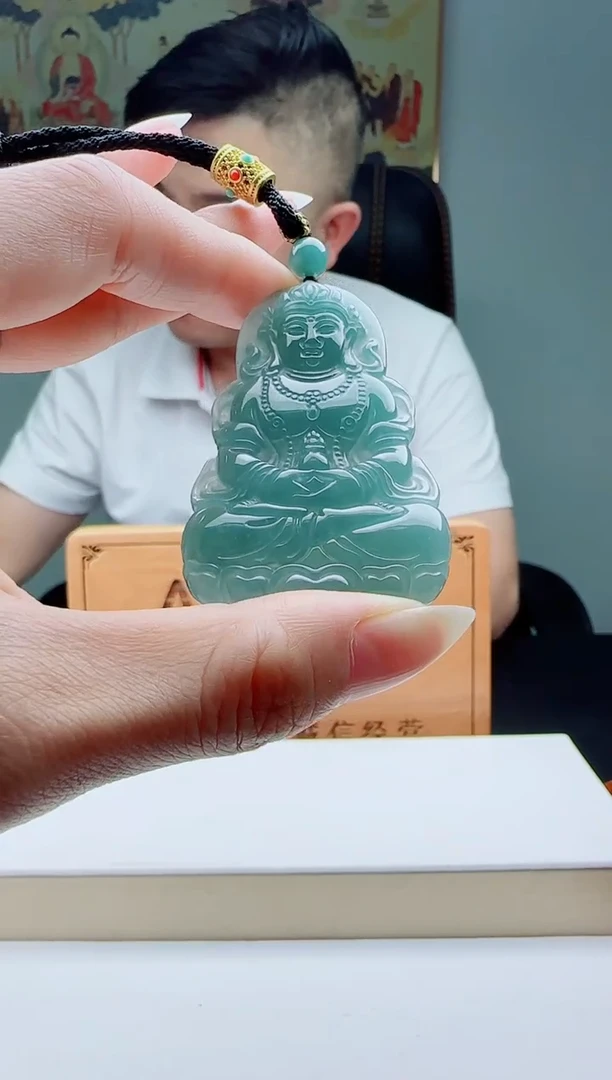 颈饰未镶嵌翡翠多样性发其一