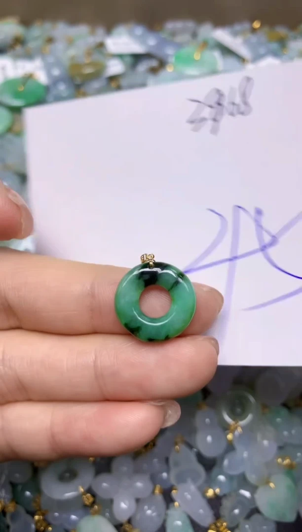 【闪购商品】翡翠挂件18K金镶嵌 天然翡翠A货