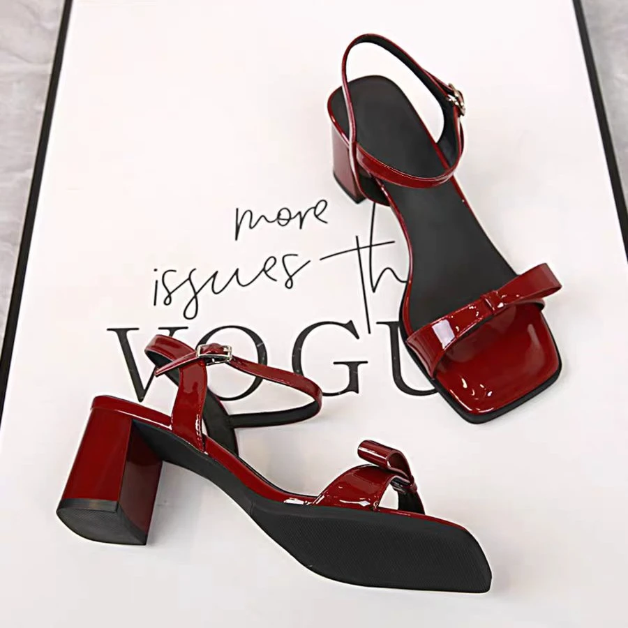 88079 新款法式时尚气质百搭粗跟凉鞋