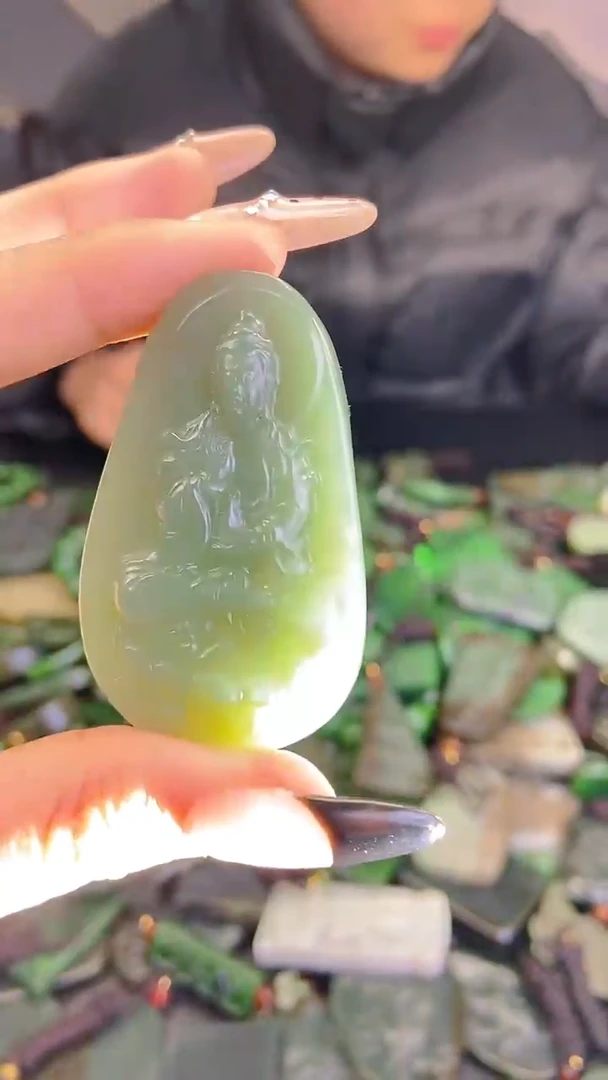 颈饰未镶嵌和田玉1