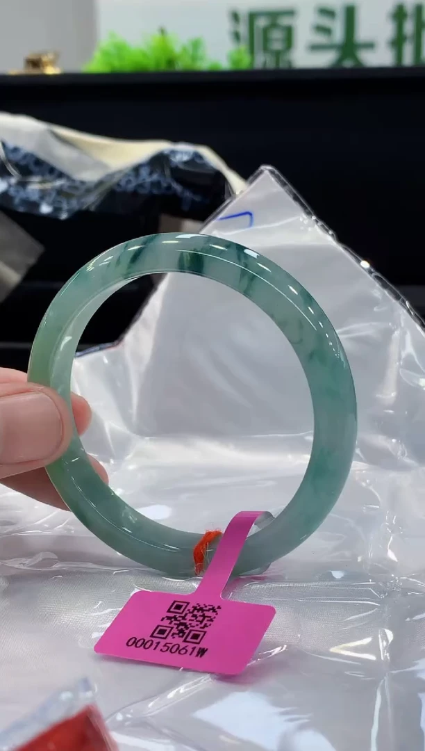 未镶嵌手镯翡翠翡翠手镯