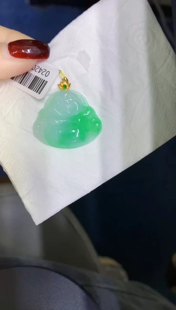 颈饰18K金镶嵌翡翠缅甸天然翡翠A货