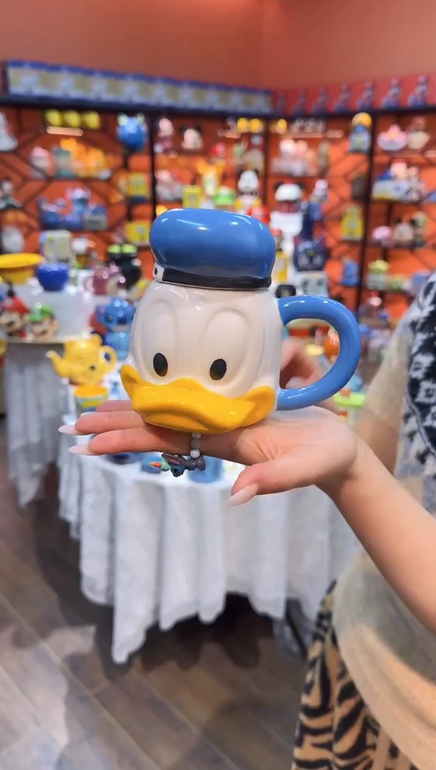 瓷片@@唐老鸭带盖陶瓷杯