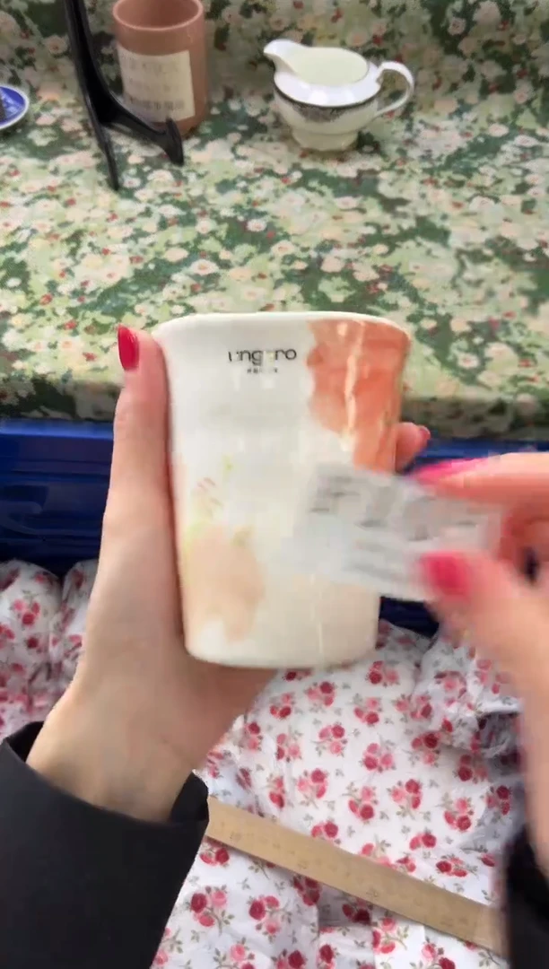 瓷片小****嘛       F105