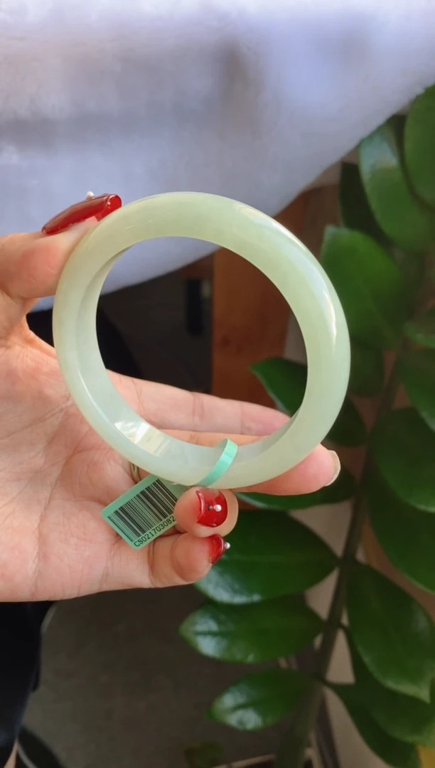 【闪购商品】翡翠手镯未镶嵌（冰胶葡萄绿）15号