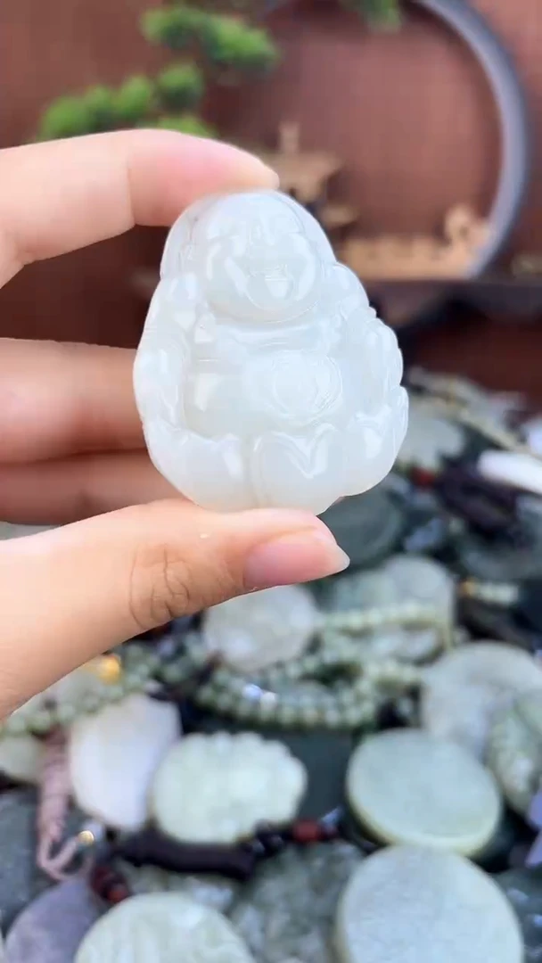 和田玉未镶嵌颈饰1