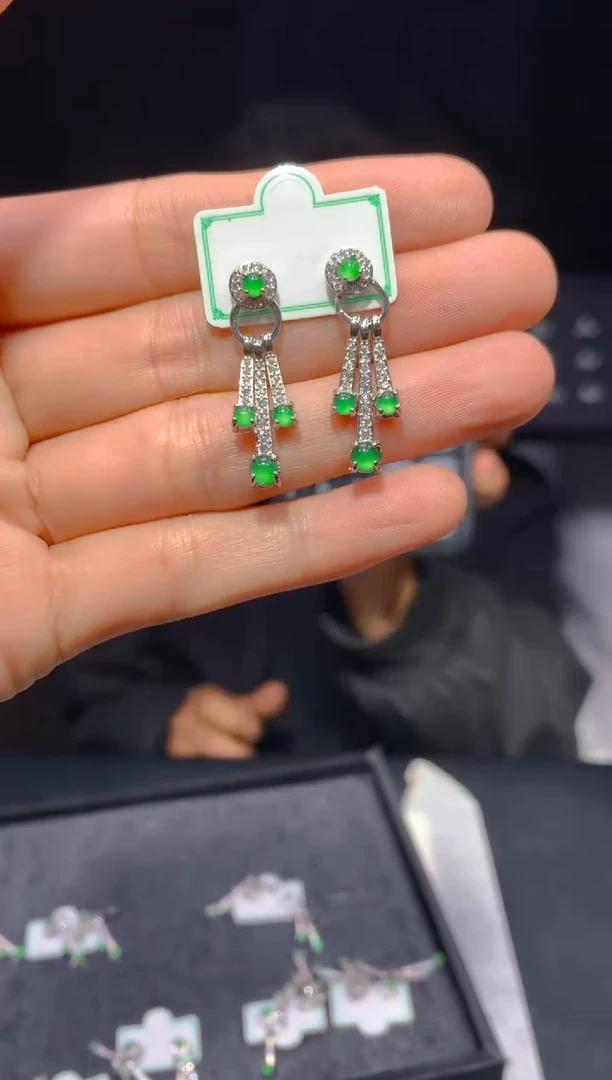 【闪购商品】定制翡翠未镶嵌117多样性发货（发其一）