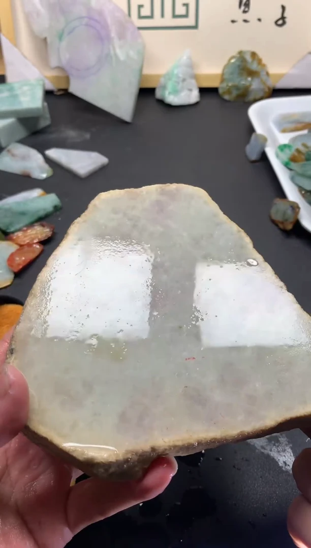 【闪购商品】翡翠颈饰未镶嵌天然翡翠A货