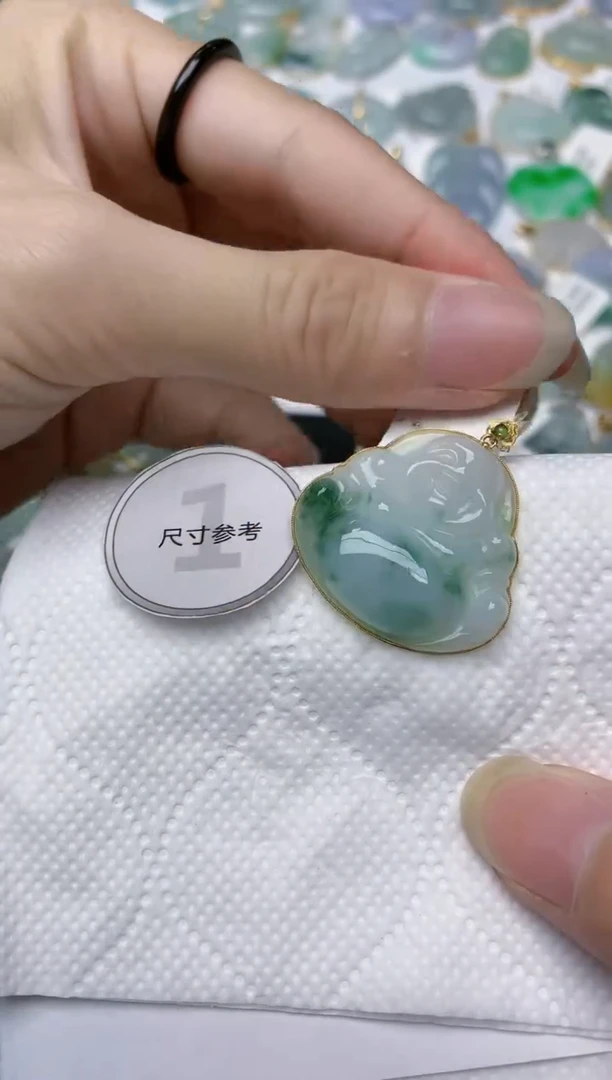 翡翠18K金镶嵌颈饰天然A货翡翠