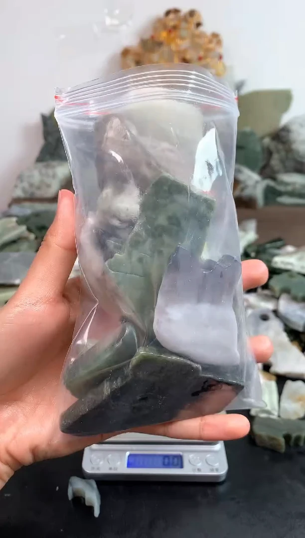 未镶嵌和田玉摆件95