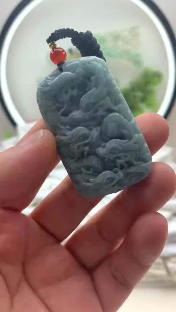 颈饰未镶嵌翡翠九龙牌