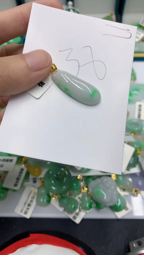 【闪购商品】翡翠颈饰未镶嵌翡翠