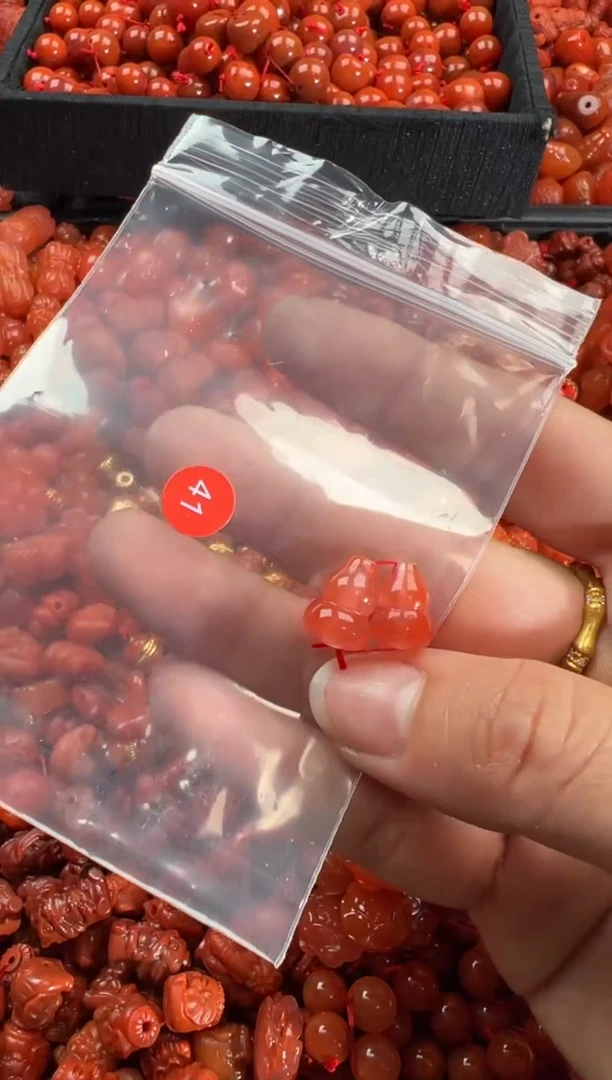 【闪购商品】南红玛瑙颈饰未镶嵌1