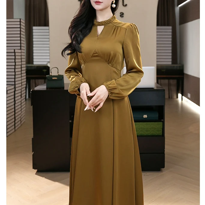 现货2025春季新款【1542】气质麻花扭结圆领镂空设计感连衣裙