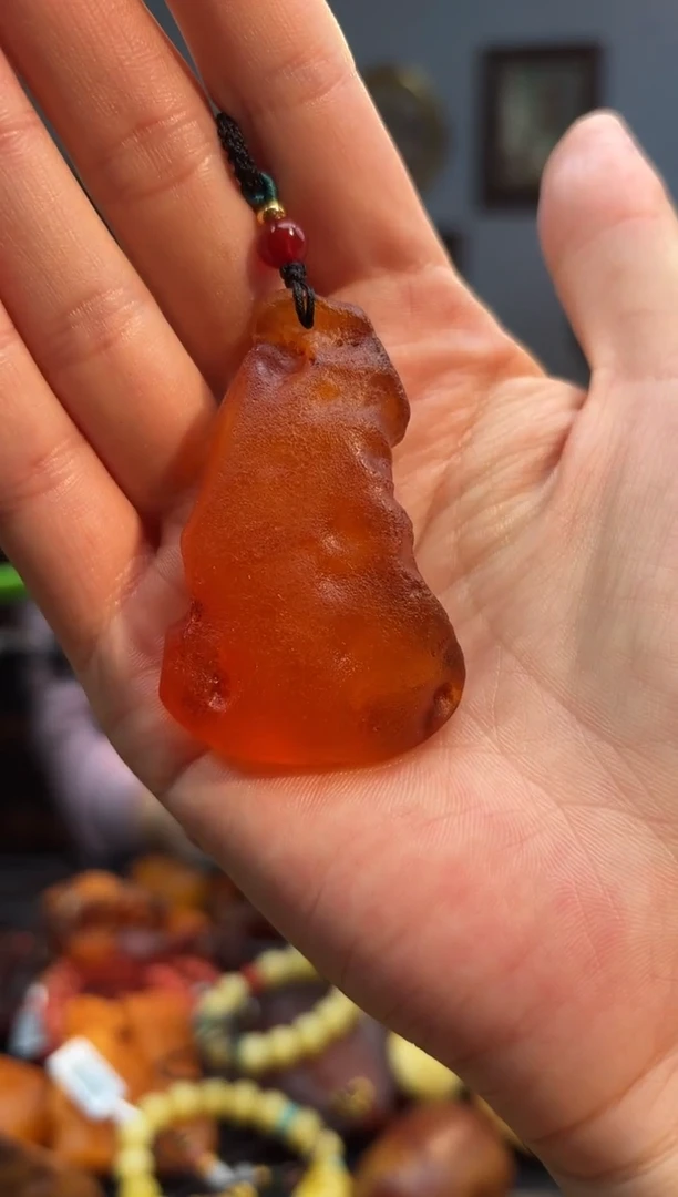 琥珀颈饰未镶嵌吊坠