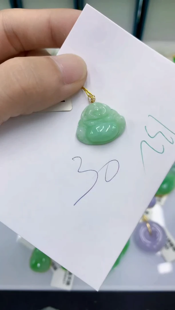 翡翠18K金镶嵌颈饰翡翠