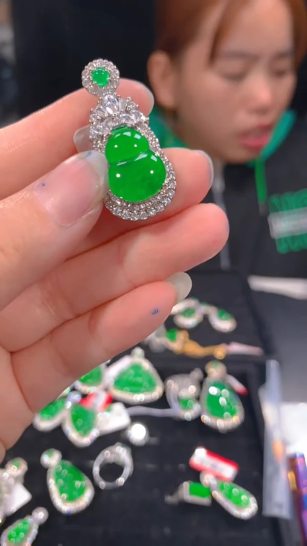 【闪购商品】定制翡翠未镶嵌79多样性发货（发其一）