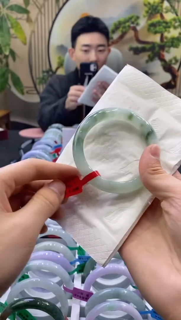 未镶嵌手镯翡翠9051