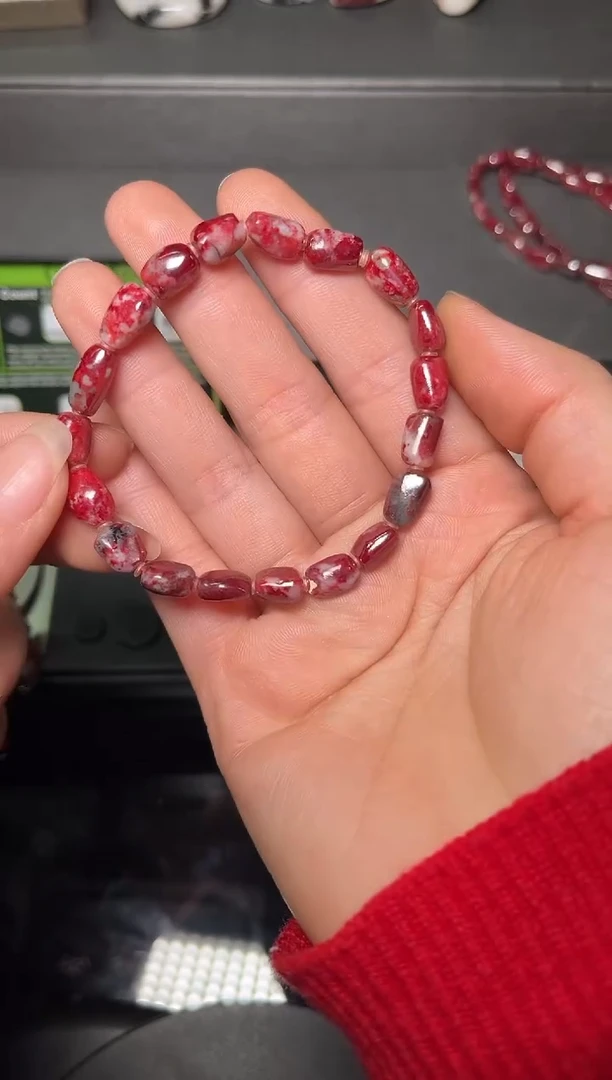 天然辰砂我****王朱砂原矿随型16.2克手串121001
