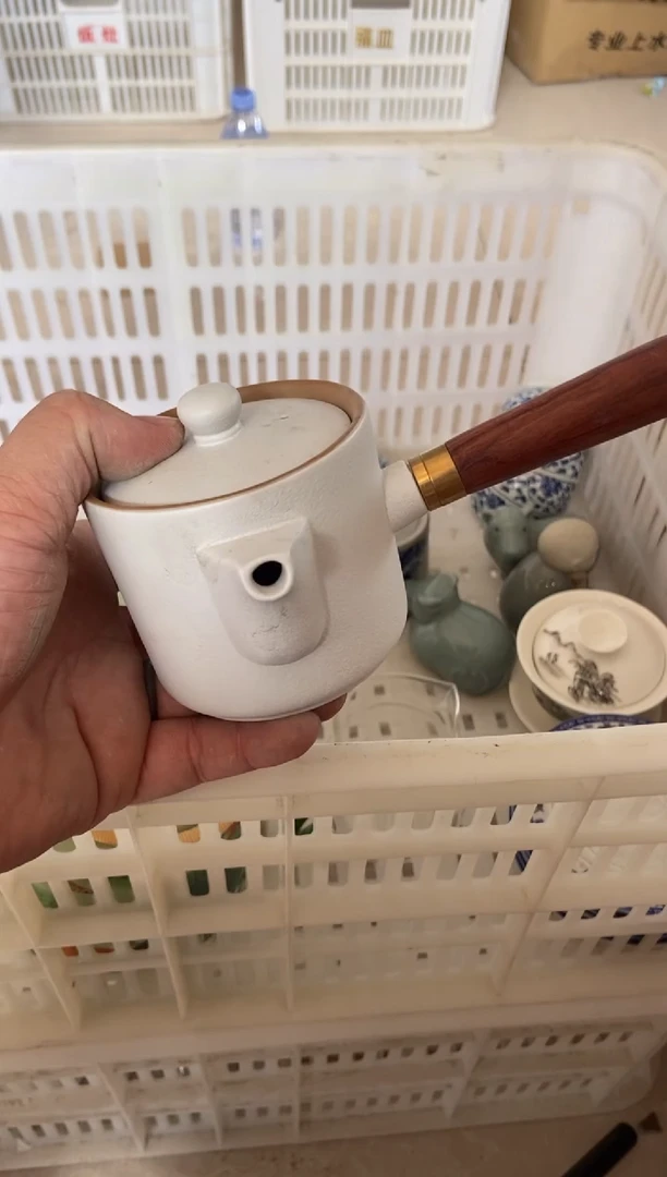 无运费险有瑕疵的摄影的产品有使用过的痕迹有点脏介意勿拍