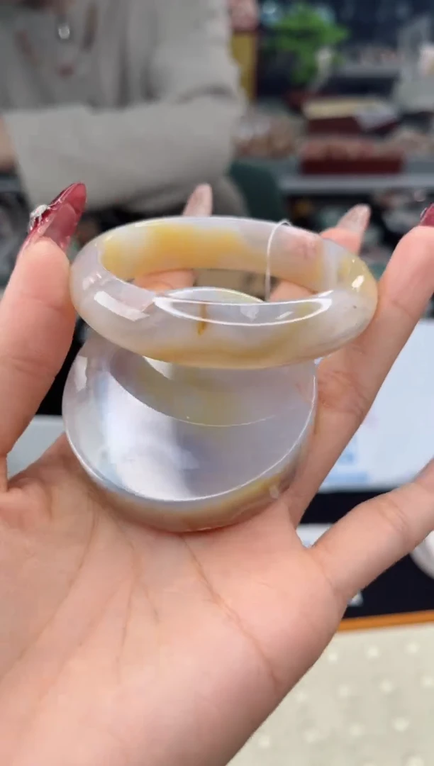 【闪购商品】石英质玉手镯未镶嵌56圈口（不退不换）1570075