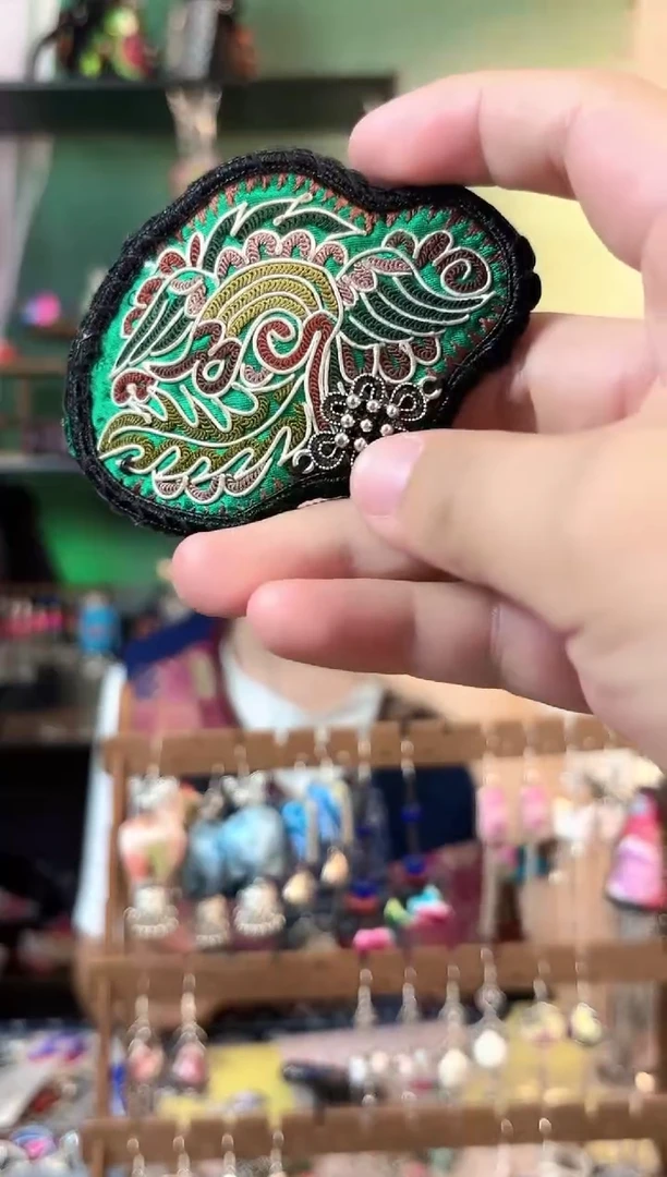 织绣彩云南阁非遗老绣621