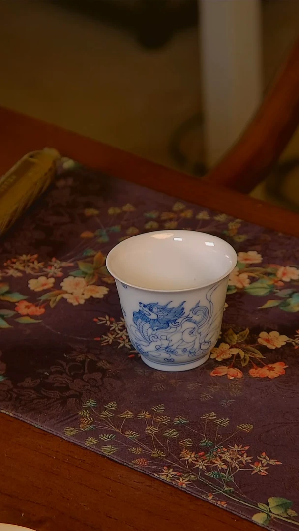 杯泓手工手绘杯杯很美丽