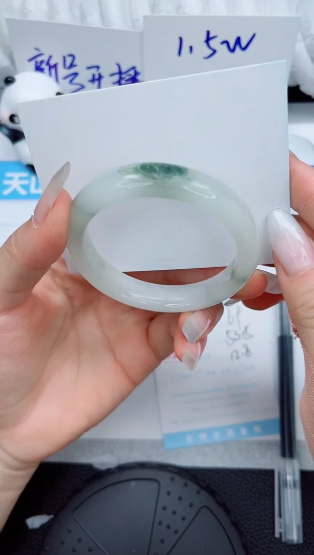 石英质玉手镯未镶嵌69-53.5