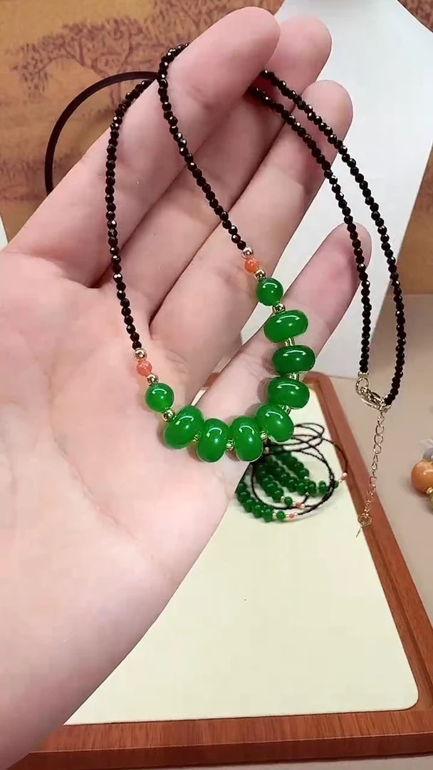 颈饰14K金镶嵌翡翠X34