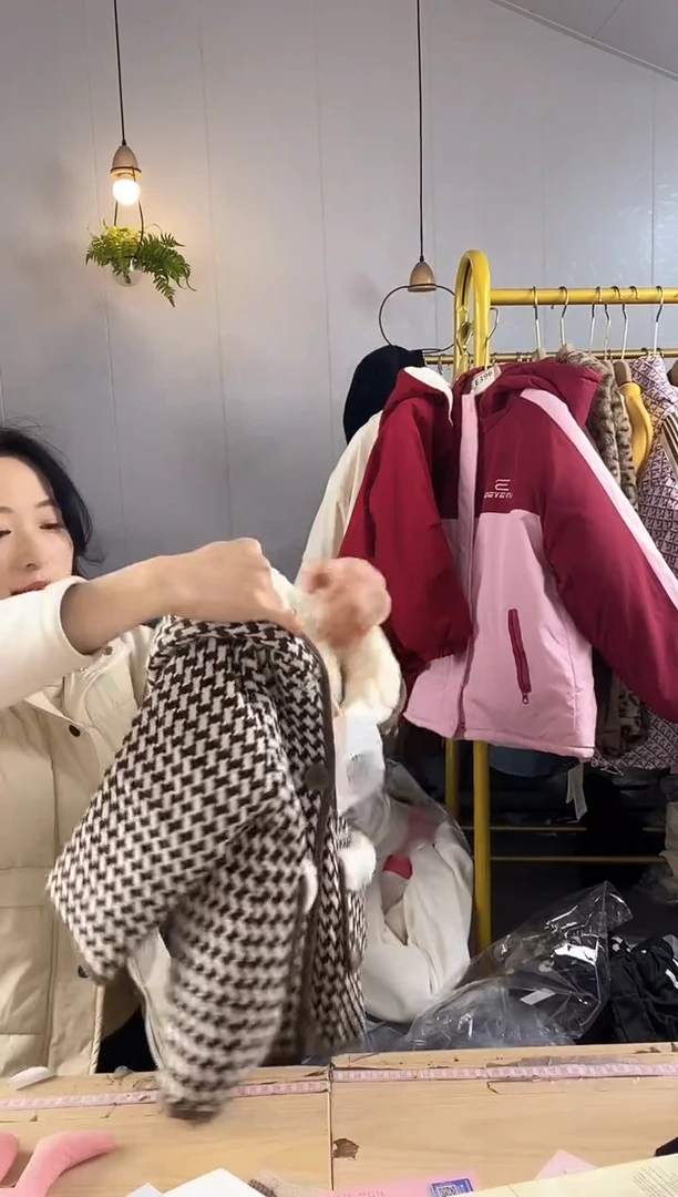 格子加绒外套【322